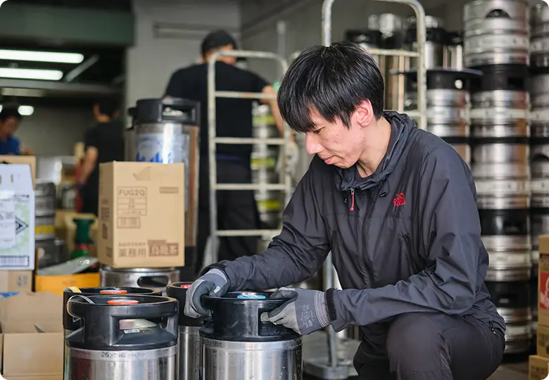 配送作業を行うスタッフの様子